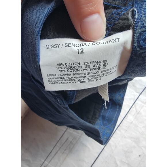 Gloria Vanderbilt Shorts Missy Size 12 Women's Bermuda Pockets Navy - Picture 8 of 9